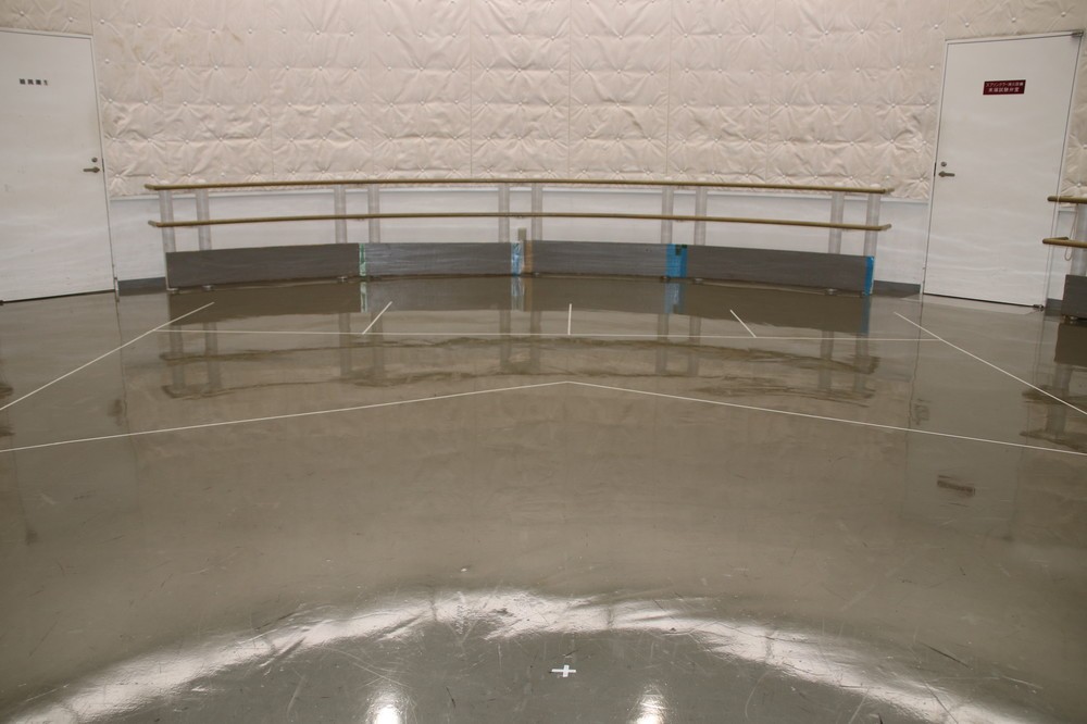 マスキングテープで即席のコートを作成