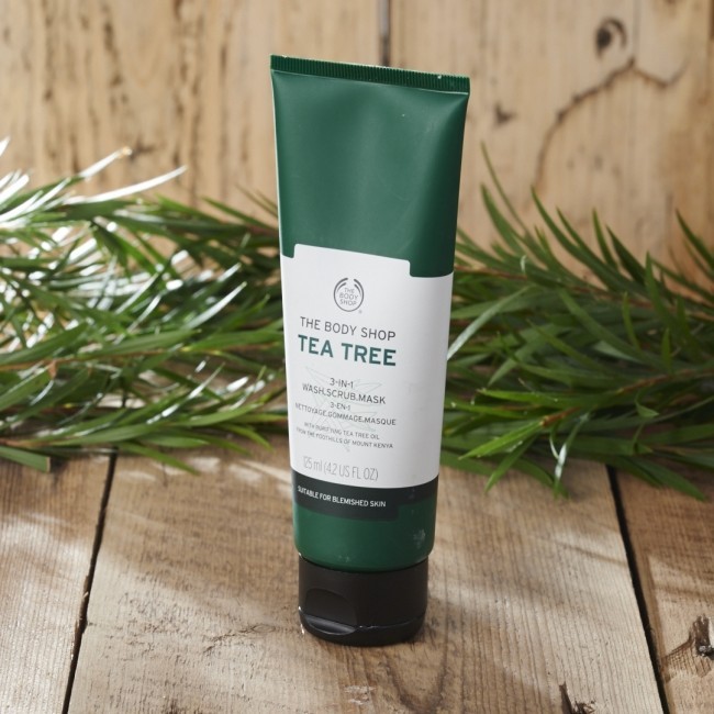 火山ミネラルで肌のざらつきすっきり　スクラブ入り洗顔料