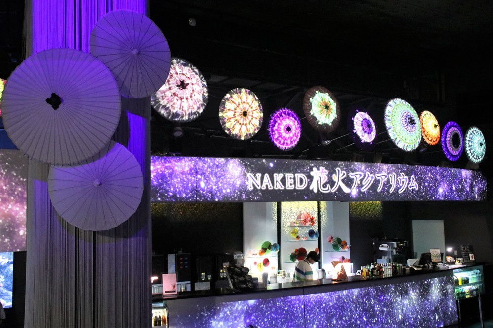 夏期イベント仕様のカフェバー