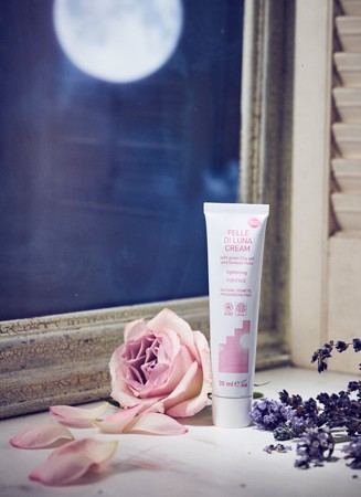 6種の植物オイルを配合　日本初上陸のブライトニングケアクリーム