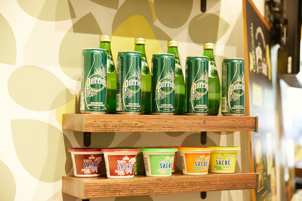 ドリンクには「サクレ」4フレーバーを使用