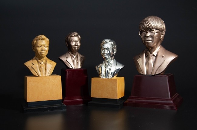 自分だけの「オリジナル胸像」作っちゃおう　高さ30センチは圧倒的存在感