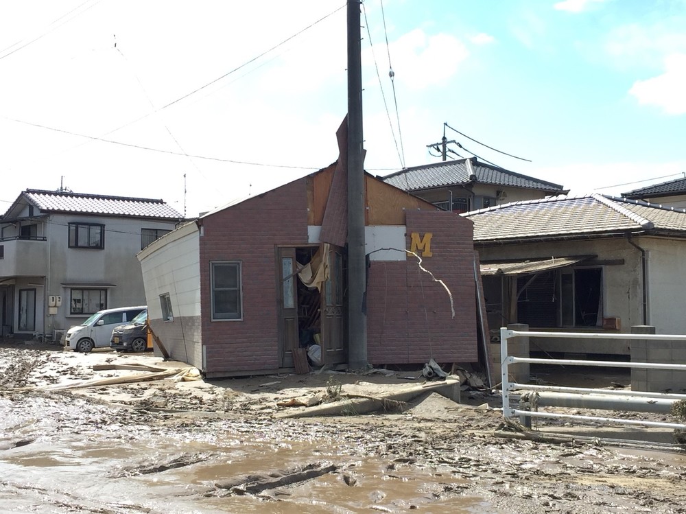 西日本豪雨から１年後の真備町を歩く　平静な街と生活再建に必死な被災者