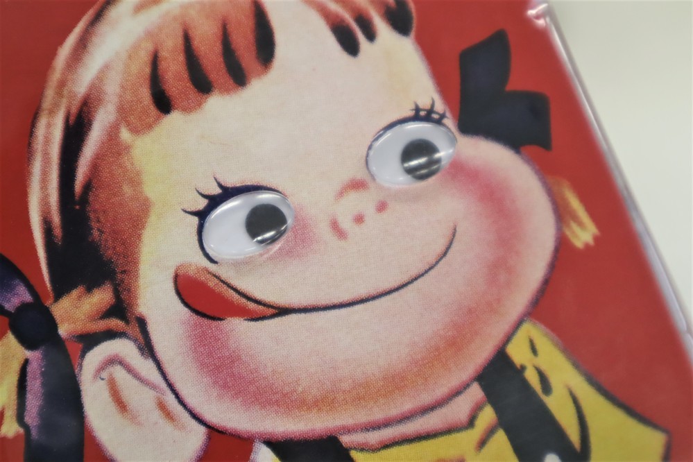 ペコちゃんの目がギョロっと動く　昭和30年代「手提げミルキー」復刻販売