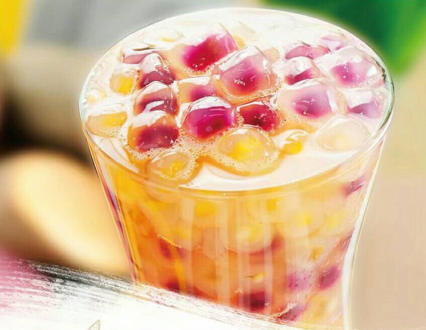 台湾祭で「日本初登場のタピオカ入りドリンク」　黄色と紫色の粒がみっちり