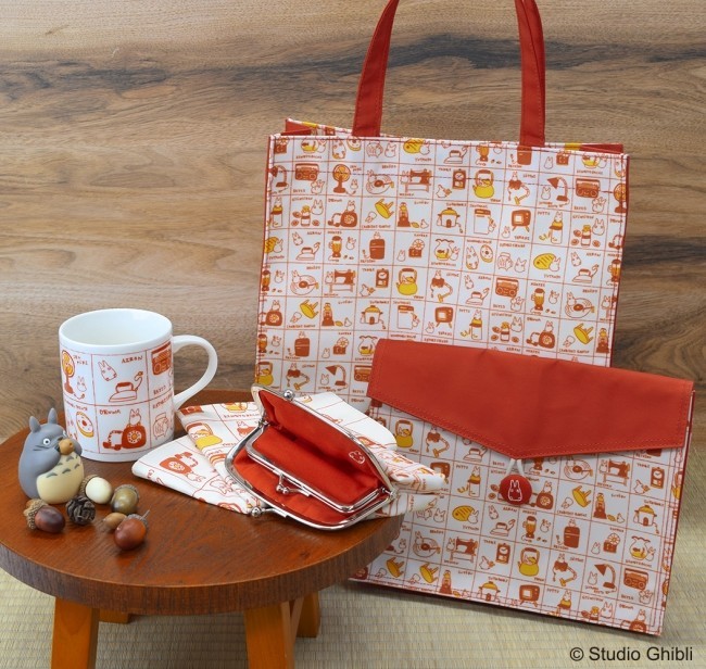 昭和グッズがモチーフのトトロ雑貨　「となりのレトロ」