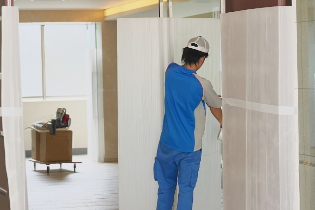 引っ越し料金安くしたいけれど　20代女性の半数以上「相見積もりせず依頼」　