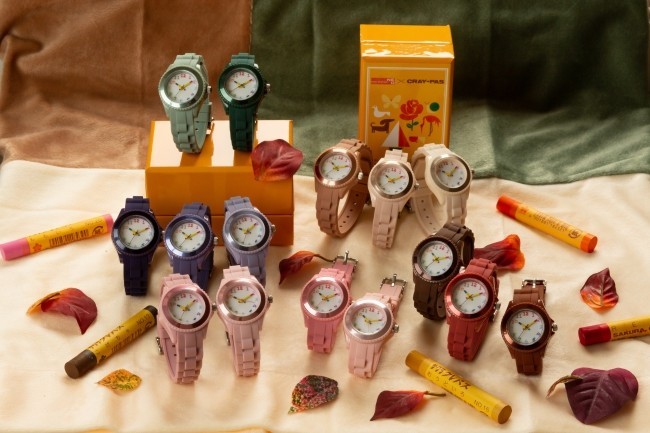 「クレパス柄トケイ」2019年秋冬の新色　暖かみのある15色