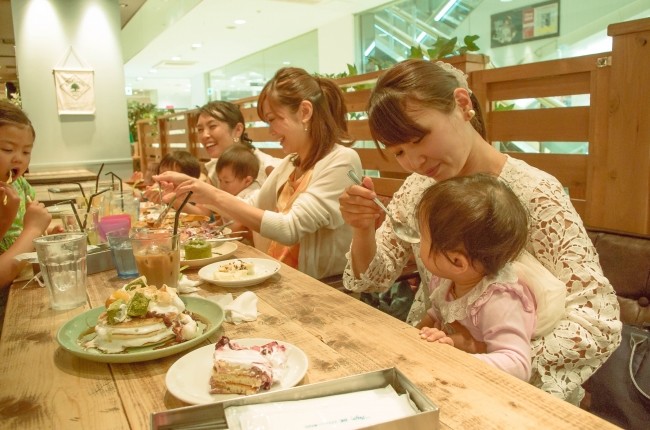 おさるのジョージとのコラボカフェオープン