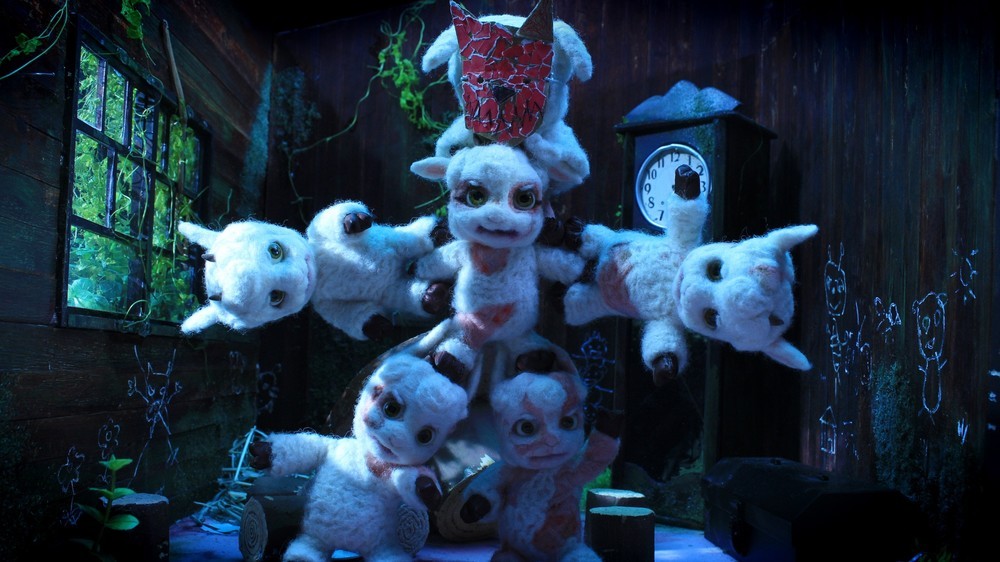 見里朝希さんのフェルトパペットアニメーション作品「マイリトルゴート」より(3)