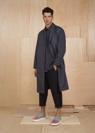 草木花からインスピレーションを受けたリラックスしたスタイルを提案