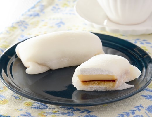 もちもち食感の「モチクルン」プリンケーキ味