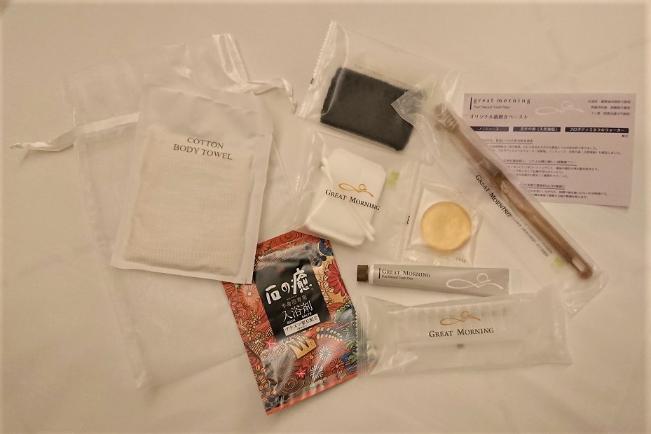 非常時は食用にできるほど安心安全に配慮した「トゥースペースト」はじめ、こだわりのアメニティが揃う