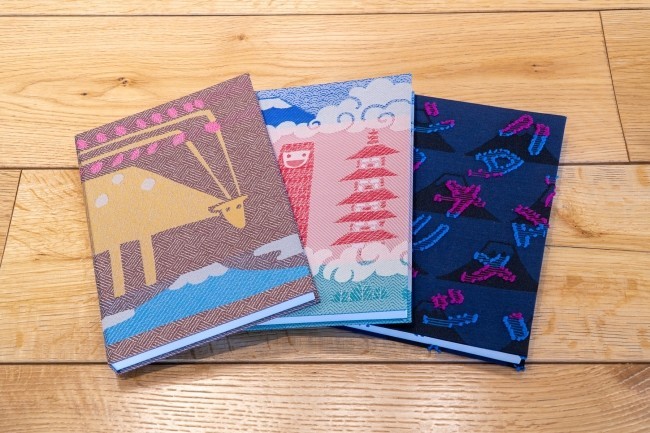 ベッドスプレットやフットスローなどにふじやま織を採用