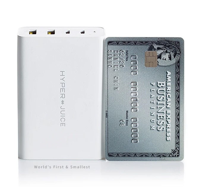 高出力＆小型化を実現したUSB-ACアダプター　4台同時充電