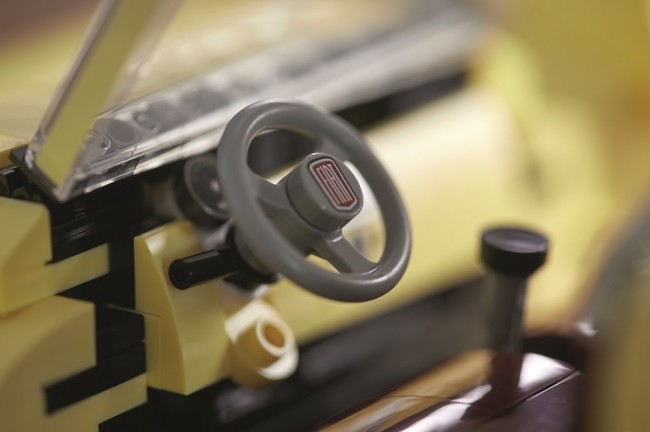 イタリアの名車「フィアット500F レジェンド」がレゴブロックに