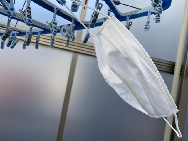 マスク品薄で「再利用」議論