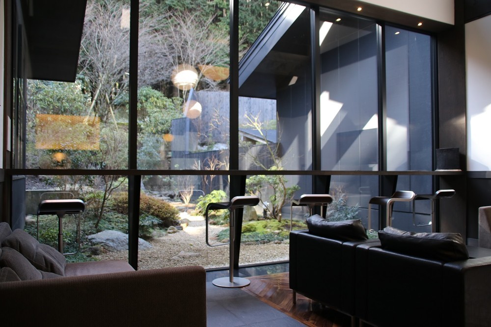 レストラン前にあるラウンジ