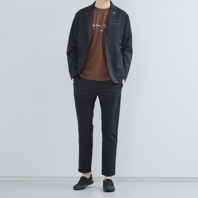 「WWS」作業着特有の高機能性をスーツに　ABAHOUSEとコラボ