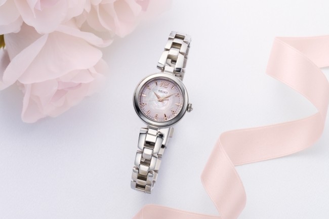 ピンクローズをデザインモチーフ　「セイコーセレクション」から数量限定モデル