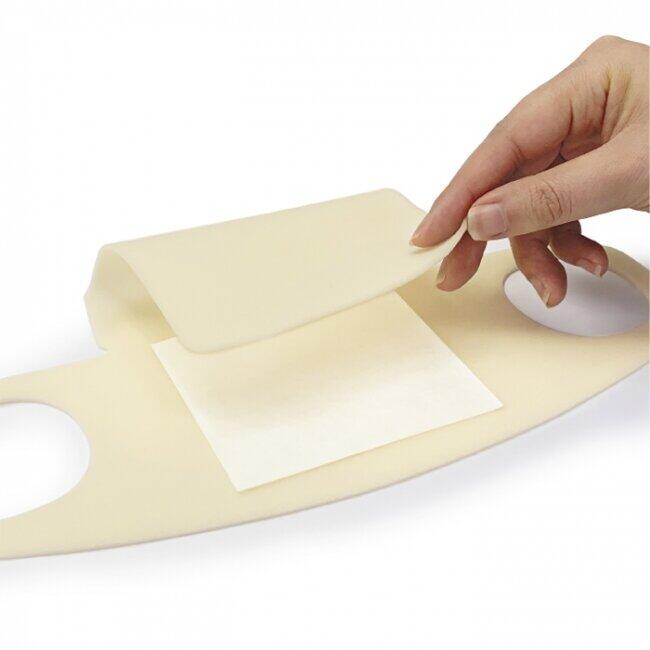 「ポリマーボディーの洗えるマスクα（アルファ）」