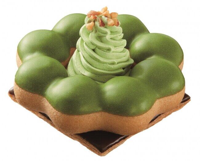 宇治抹茶ホイップとチョコホイップでデコレーション