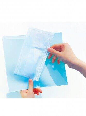 ダブルポケット仕様で、マスク2枚を収納可能