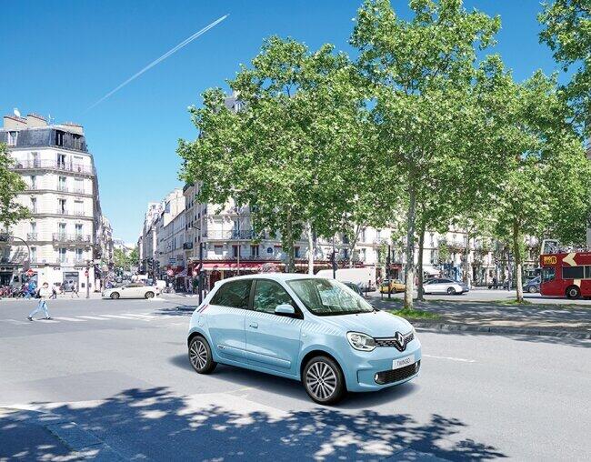 ルノー・ジャポン さわやかなパリの夏空をイメージした限定車