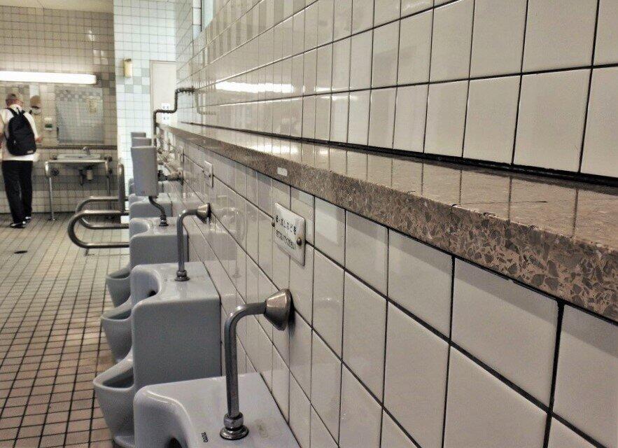 形に残る仕事　松重豊さんが駅トイレの自作に比べて思う役者の無力