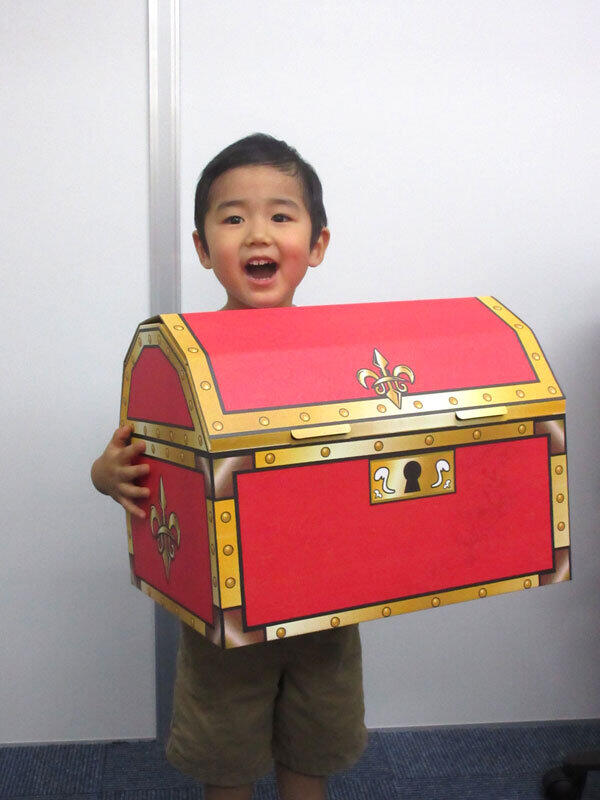 子どもが抱えるとこのサイズ