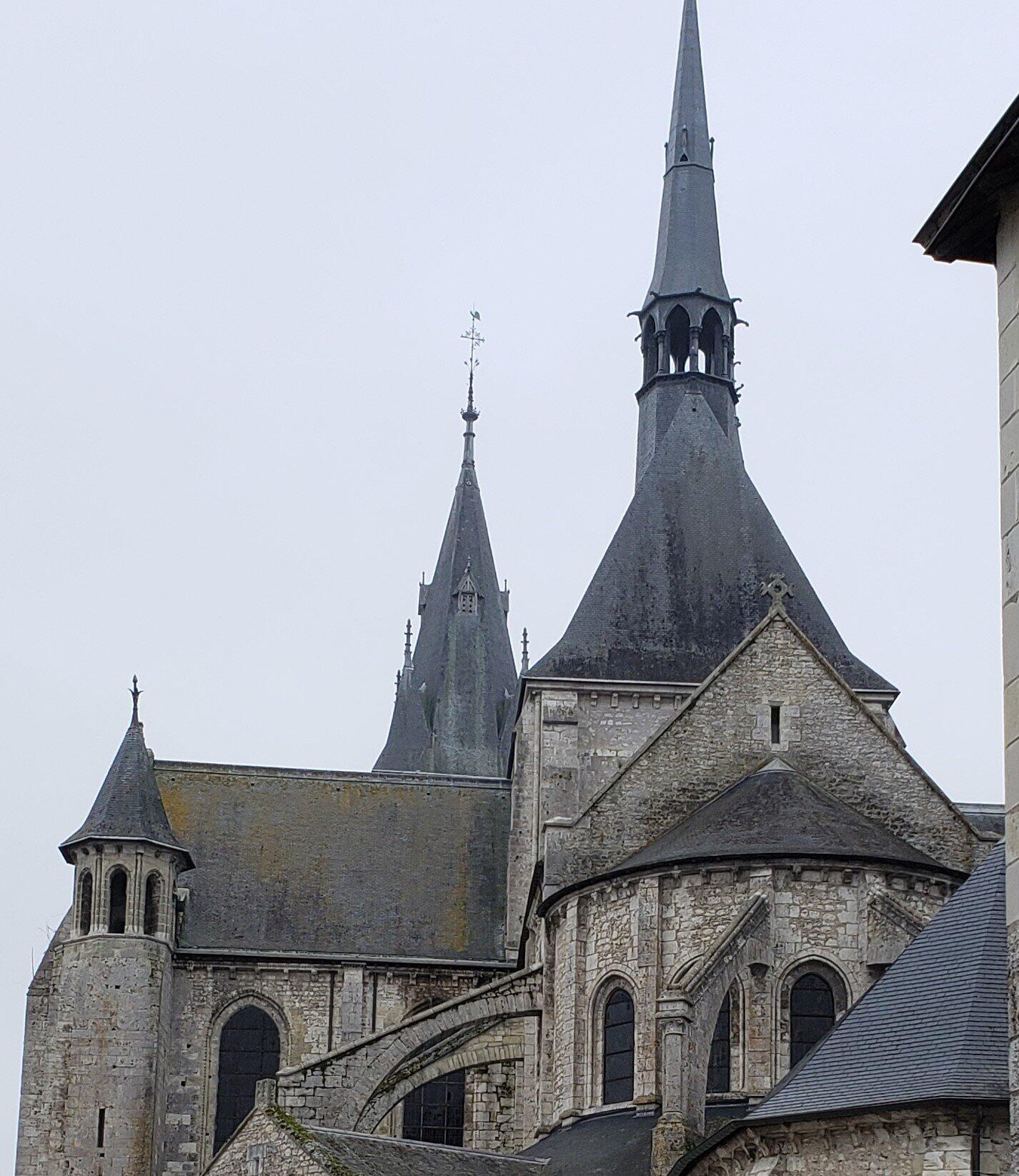 聖歌を中世から、現代まで伝えている各地のフランスの教会
