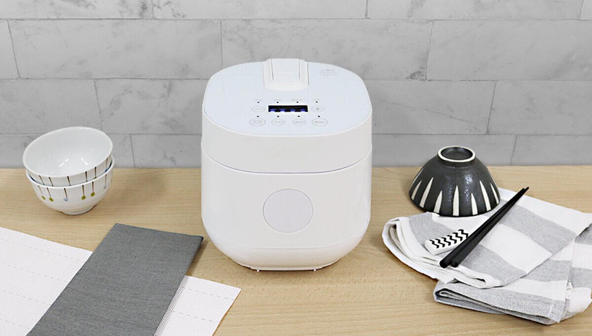 1人暮らしや少人数ファミリーにも適する2.0合炊き炊飯器