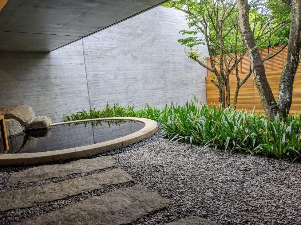 天然温泉「紅葉乃湯」の露天風呂