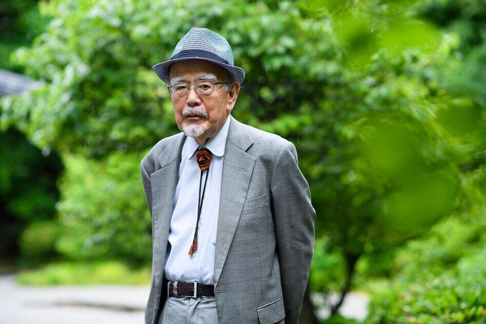 1936年、京都府生まれ。同志社大学法学部卒業後、京都精華短期大学非常勤講師、京都造形短期大学教授などを経て、2000年4月に京都造形芸術大学歴史遺産学科教授に就任。朝鮮通信使研究の第一人者となる。現在、京都芸術大学歴史遺産学科客員教授