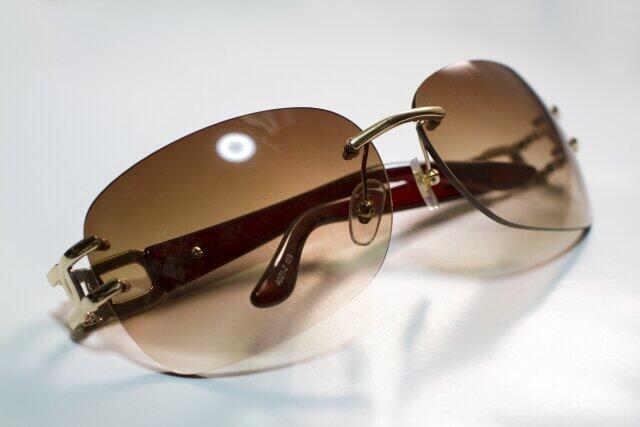 失くし物は何ですか　五木寛之さんは愛用のサングラスを気長に待つ