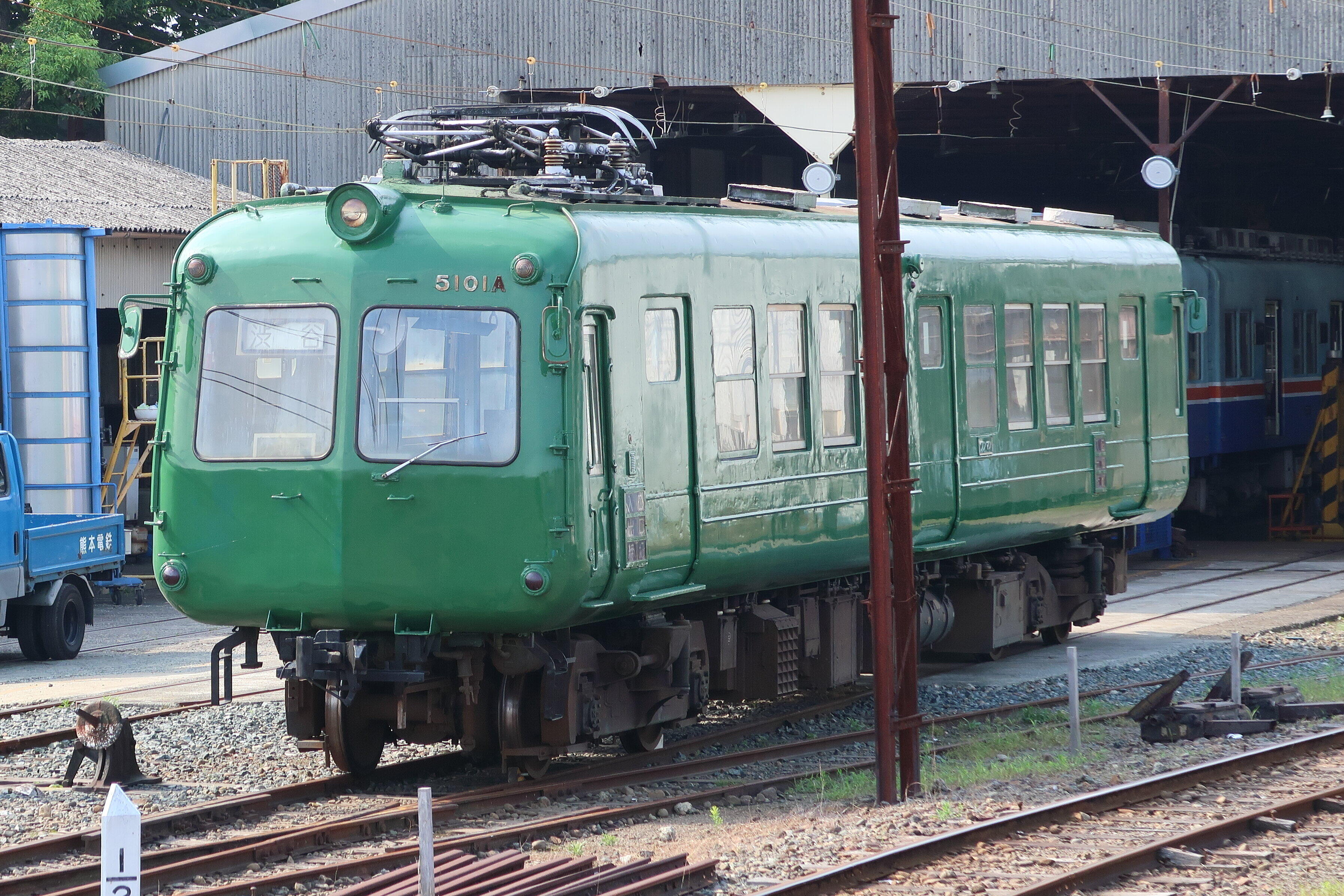 現在も熊本電鉄北熊本駅で保管されている「青ガエル」。1985年に東急電鉄から譲渡され、2016年に現役を引退した（写真は2018年6月撮影のもの）