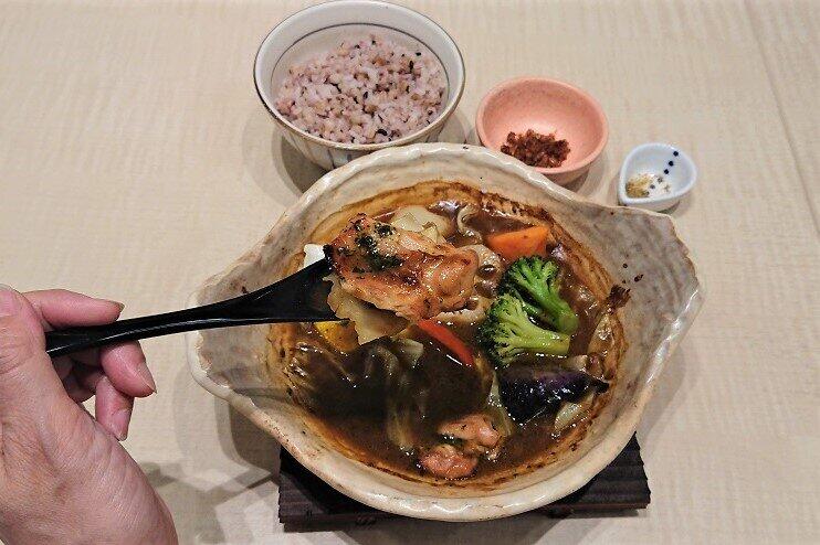 大戸屋でも人気の「バジルチキン」も楽しめる