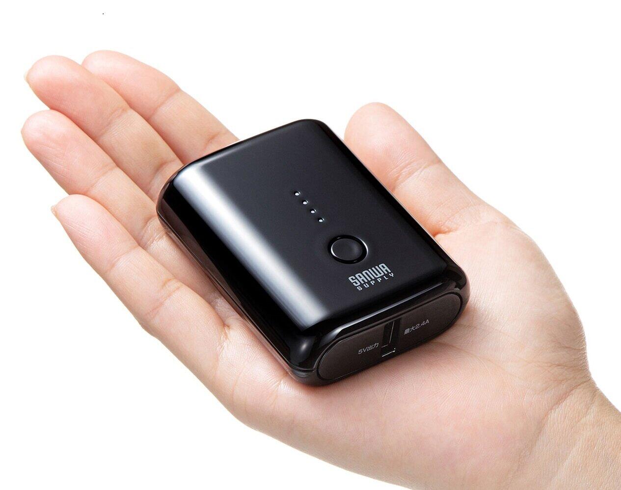 手のひらサイズで容量1万mAhのモバイルバッテリー　サンワサプライ