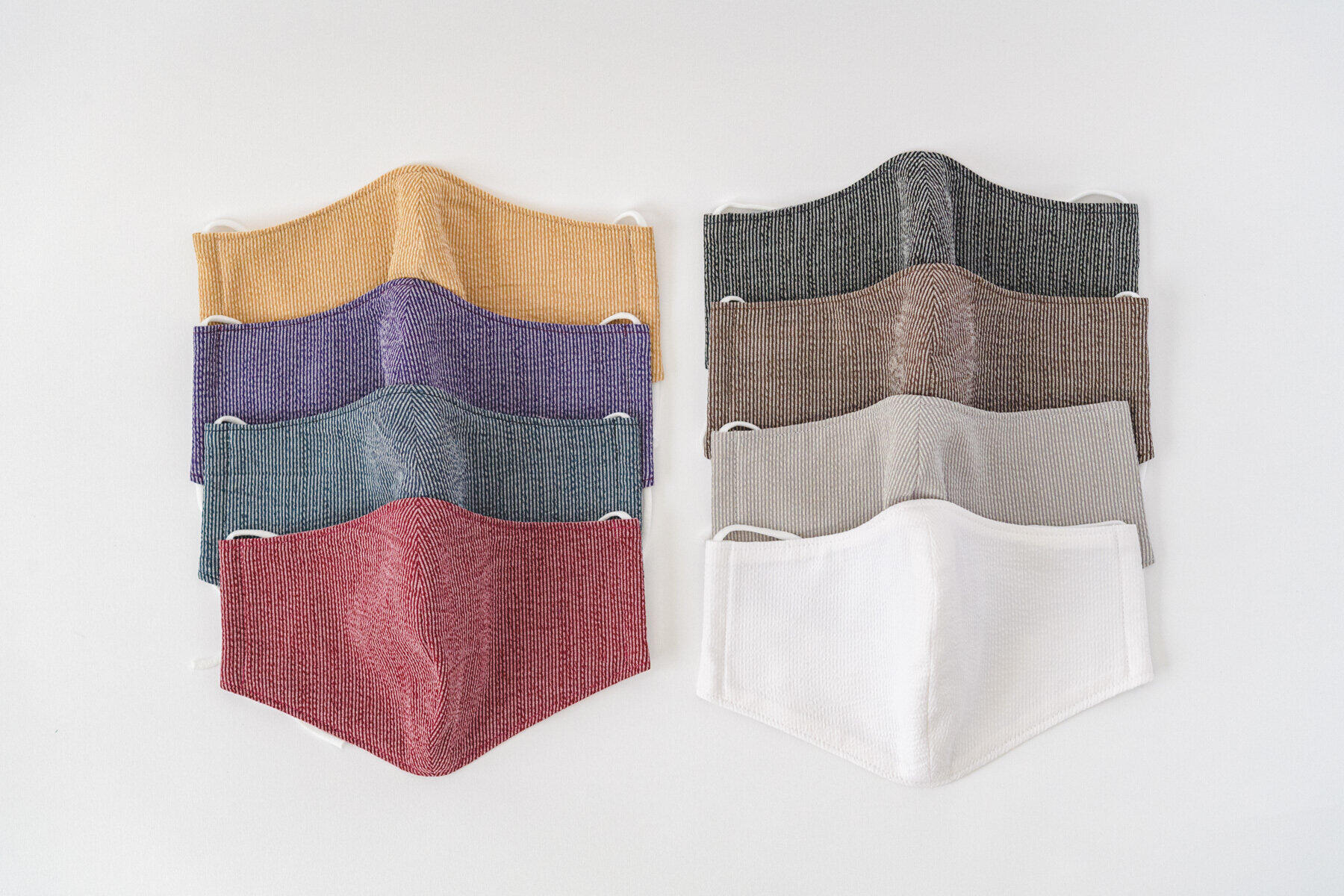 上質な深みのある色味を揃えた「クラシック」タイプ