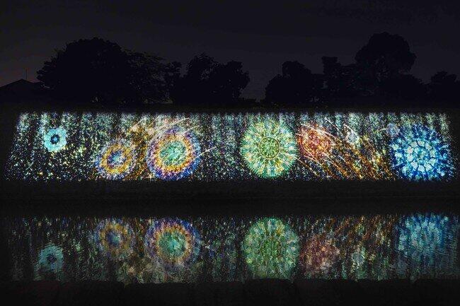 新型コロナ収束を願うプロジェクションマッピング花火アート