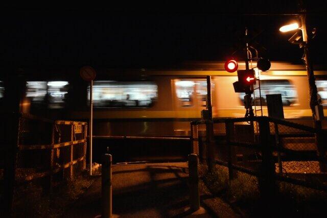 首都圏の終電30分繰り上げ　「ブラック企業」も退勤早まる？社員諦めムードのわけ