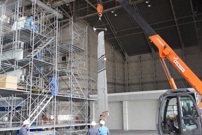 「YS-11」量産初号機の組み立てをライブ配信