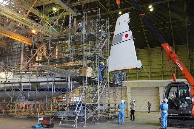 「YS-11」量産初号機の組み立てをライブ配信