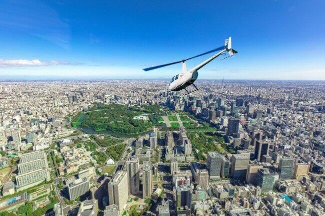 ヘリコプター遊覧でサプライズ　ホテルでは東京タワー望みながらカクテル