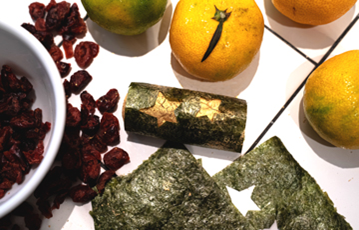 搾りたてのオレンジジュースを肌に