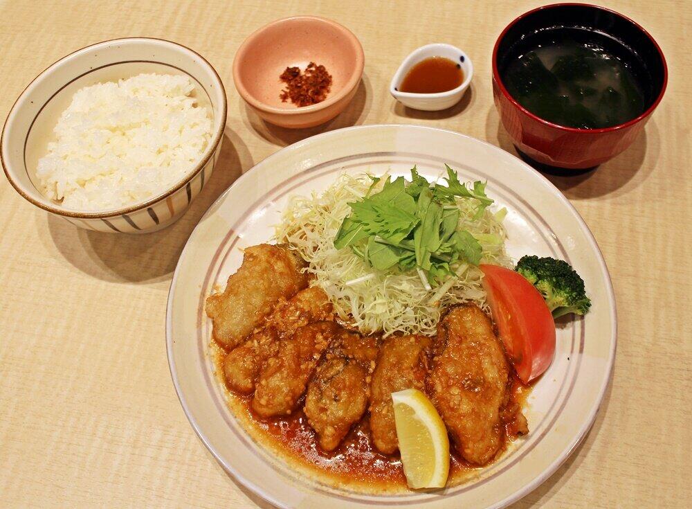 大粒の「かき」をフライや煮込み鍋、うどんで　大戸屋期間限定「広島県産かきフェア」