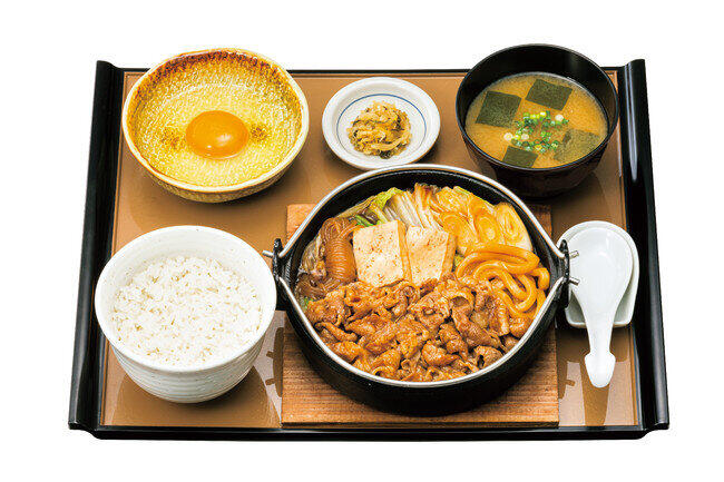 卵を絡める、熱々のごちそう