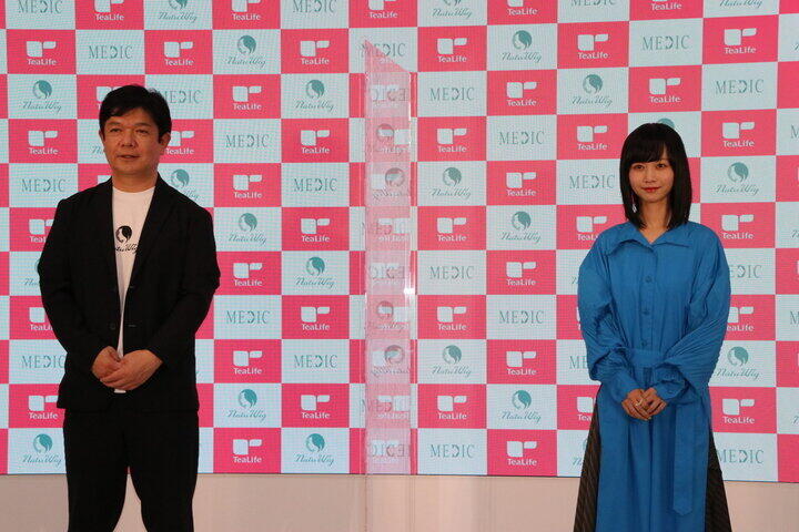 西上氏（左）と三戸さん