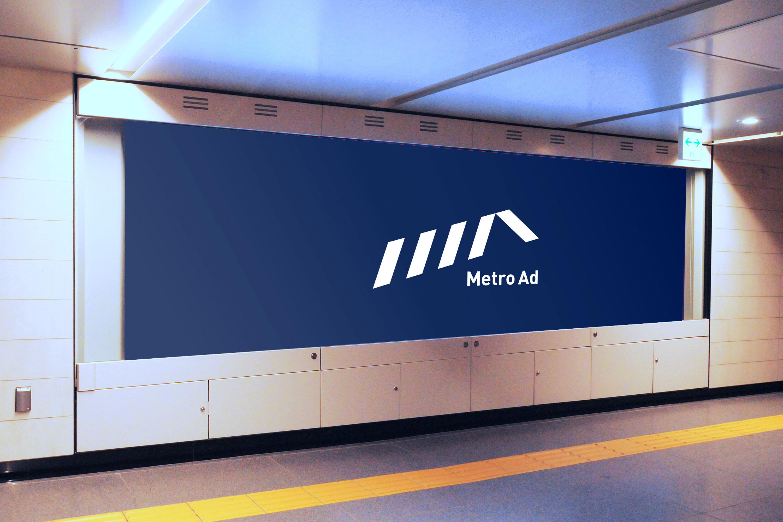 東京メトロ銀座駅構内の広告媒体「銀座ノーブルビジョン」