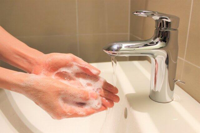 手洗いや消毒徹底が好影響？　インフルエンザ患者激減、胃腸炎に手足口病も